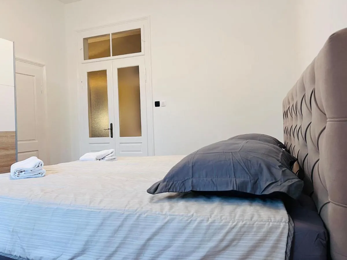 Apartment For Special Getaway Rose Pula Croatia