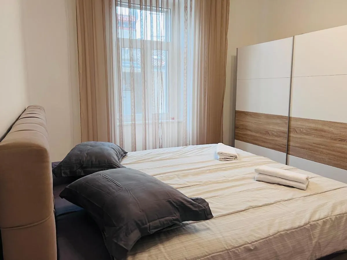 Apartment For Special Getaway Rose Pula Croatia
