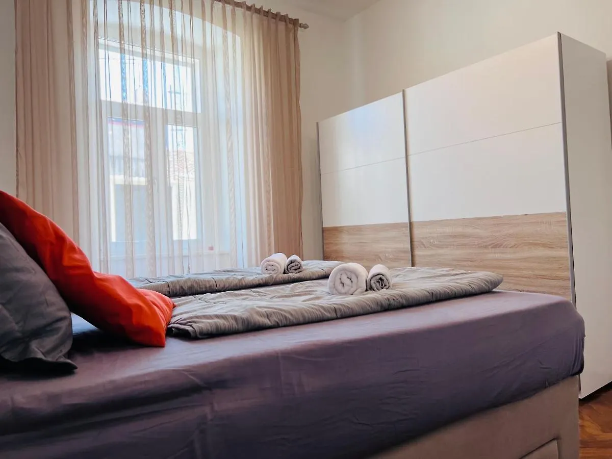Apartment For Special Getaway Rose Pula